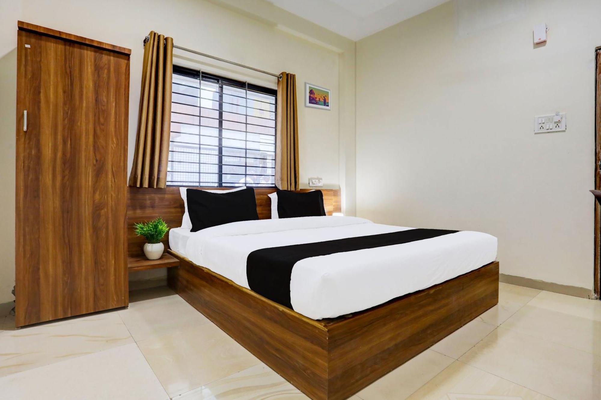 Hotel O Sb 47 印多尔 外观 照片