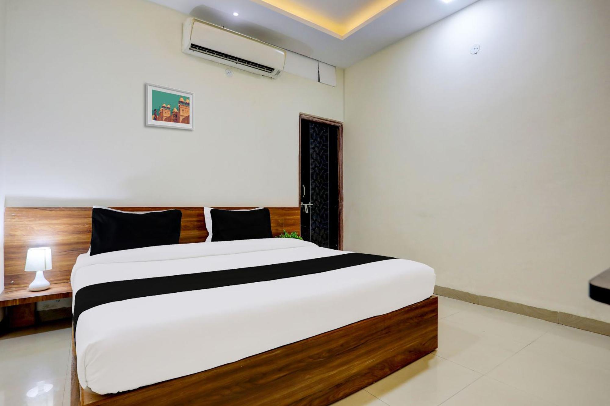Hotel O Sb 47 印多尔 外观 照片